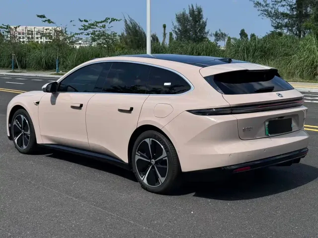 Nio ET5 Touring — Фото автомобиля 6