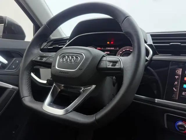 Audi Q3 — Фото автомобиля 16