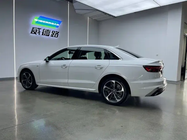 Audi A4L — Фото автомобиля 4