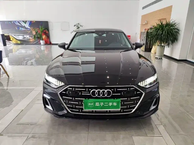 Audi A7L — Фото автомобиля 2