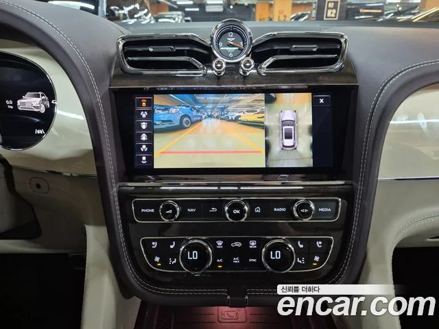 Bentley Bentayga Bentayga 4.0 V8 Azure — Фото автомобиля 10