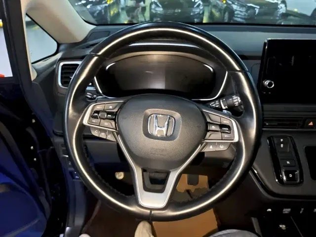 Honda Odyssey — Фото автомобиля 10