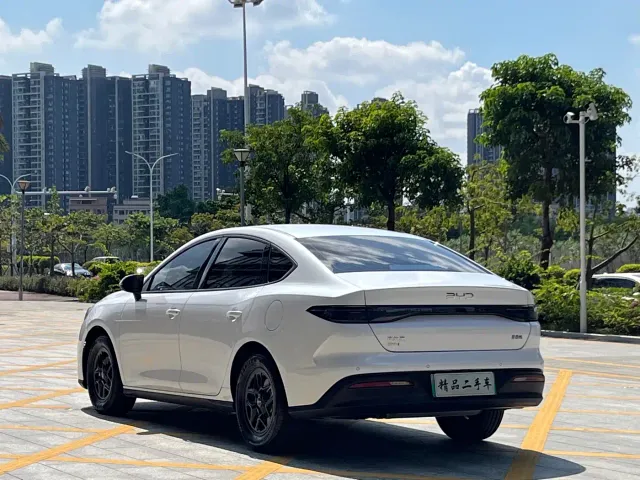 BYD Seal 05 DM-i — Фото автомобиля 4