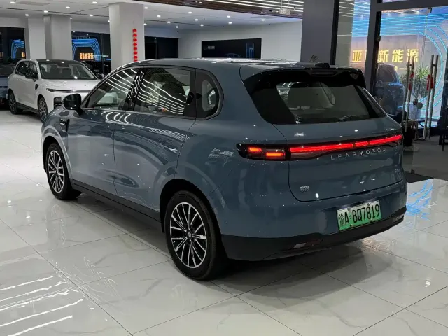 Leapmotor Leapmotor B10 2025 510 LiDAR Edition — Фото автомобиля 16