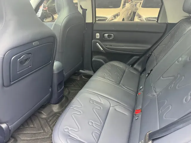 Leapmotor A10 — Фото автомобиля 8