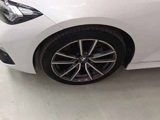BMW 3 Series — Фото автомобиля 22