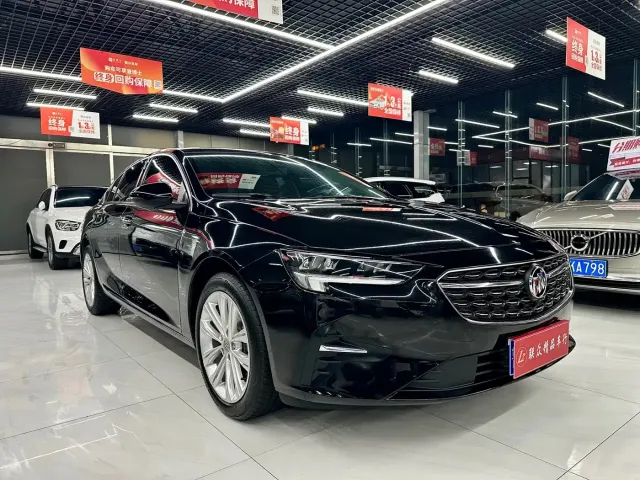 Buick Regal — Фото автомобиля 3