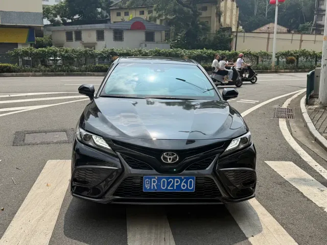 Toyota Camry — Фото автомобиля 2