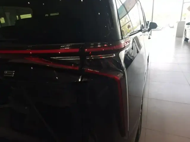 Maxus G90 — Фото автомобиля 7