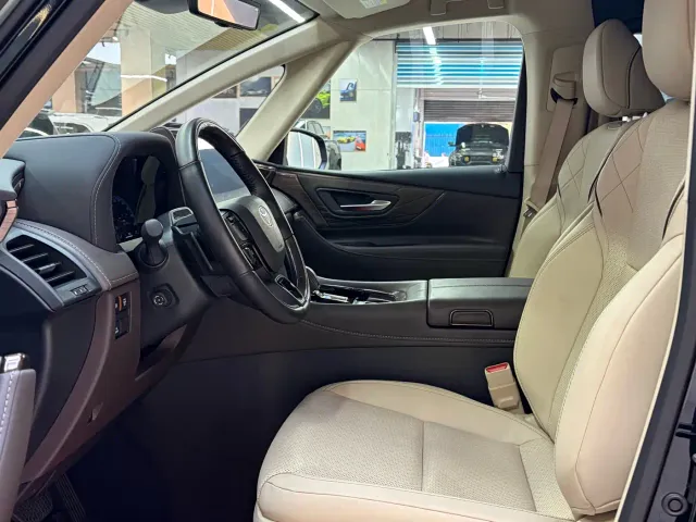 Toyota Alphard — Фото автомобиля 17