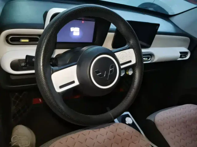 Wuling Hongguang Mini EV — Фото автомобиля 10