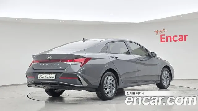 Hyundai Avante CN7 — Фото автомобиля 2
