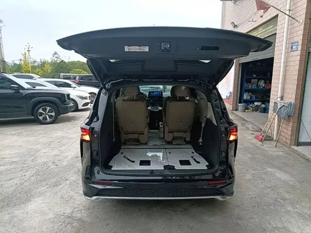 Toyota Granvia — Фото автомобиля 18