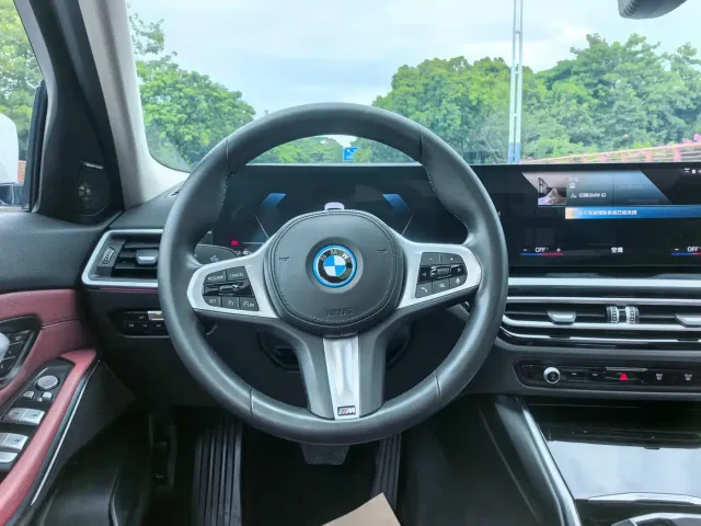BMW i3 — Фото автомобиля 8