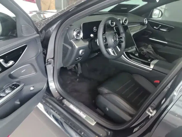 Mercedes-Benz C-Class — Фото автомобиля 20