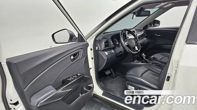KG_Mobility_Ssangyong TIBOLI Very New Tivoli Бензин 1.5 2WD — Фото автомобиля 10