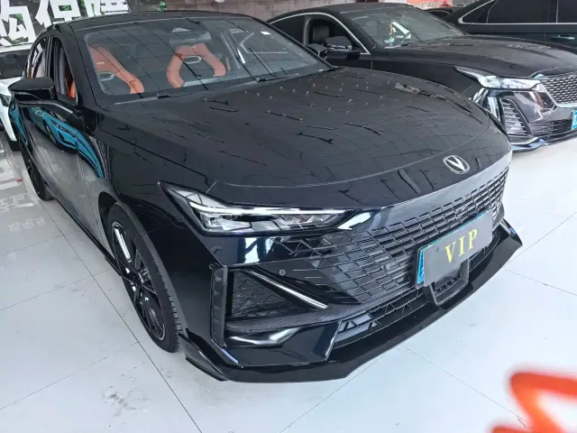 Changan UNI-V — Фото автомобиля 3
