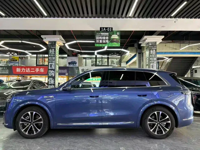 Aito M7 — Фото автомобиля 25