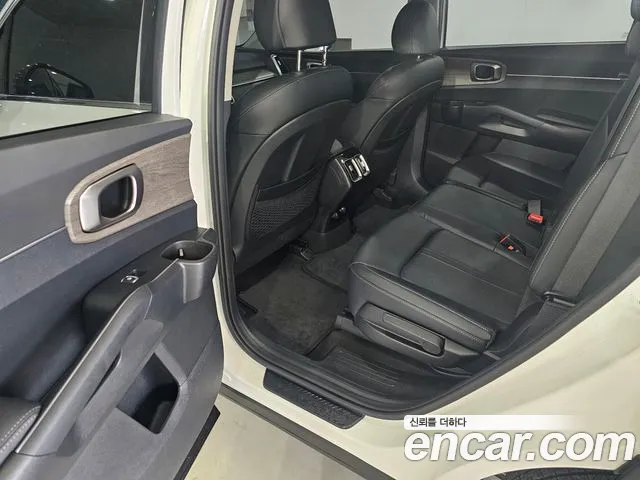 Kia Sorento Sorento 4-е поколение Бензин 2.5T 2WD — Фото автомобиля 10