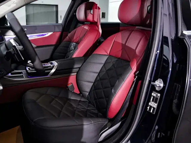 BMW 7 Series — Фото автомобиля 18