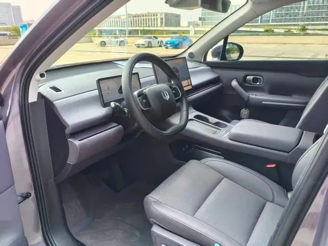 Leapmotor C10 — Фото автомобиля 4