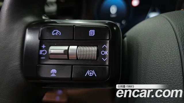 Hyundai Grandeur Grandeur (GN7) 2.5 Бензин 2WD — Фото автомобиля 30