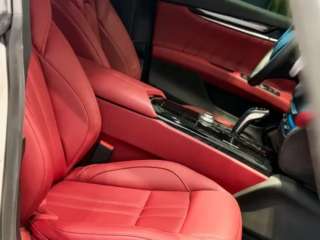 Maserati Ghibli — Фото автомобиля 22