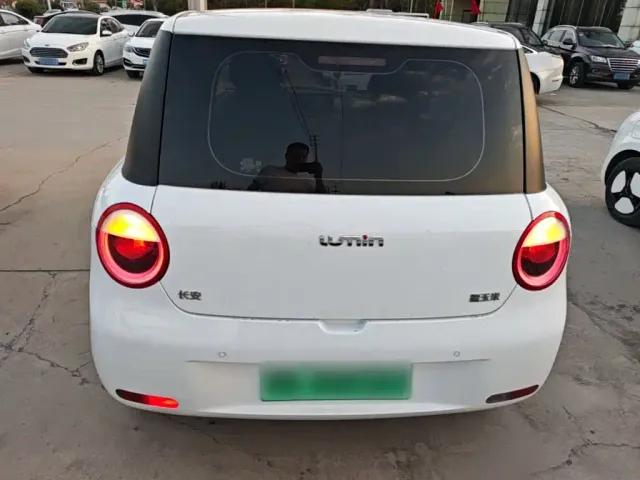Changan Lumin — Фото автомобиля 5