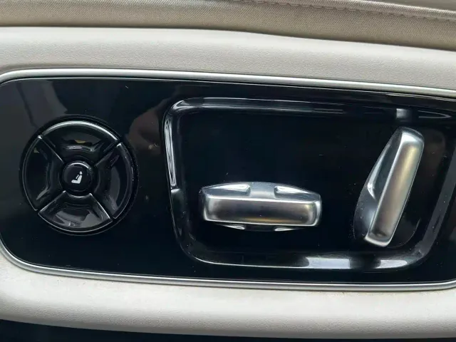 Li Auto L8 — Фото автомобиля 8