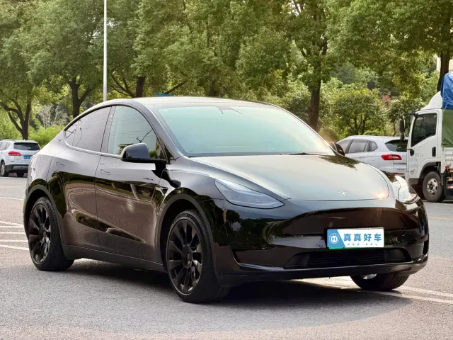 Tesla Model Y 2022 Facelift Rear-Wheel Drive Version — Фото автомобиля 3