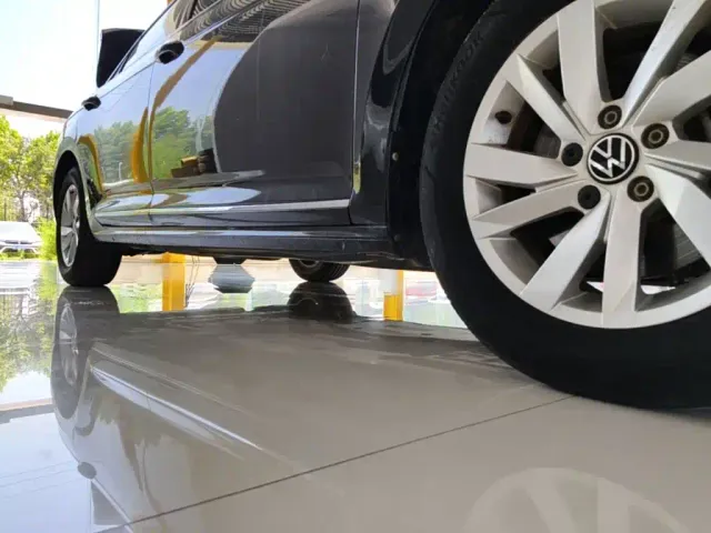 Volkswagen Passat — Фото автомобиля 20