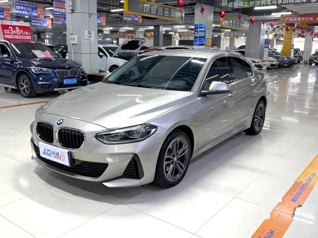 Фотография автомобиля — BMW 1 Series