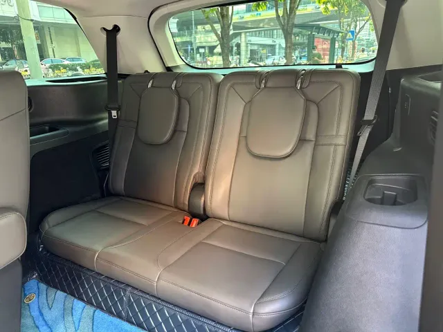 Lincoln Aviator — Фото автомобиля 21