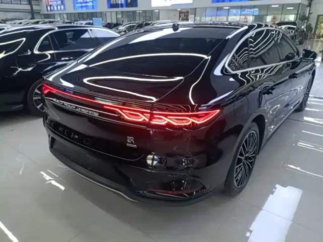 BYD Han — Фото автомобиля 6
