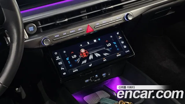 Hyundai Grandeur Grandeur (GN7) 2.5 Бензин 2WD — Фото автомобиля 16