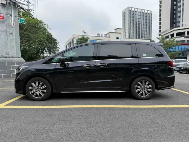Honda Odyssey — Фото автомобиля 7