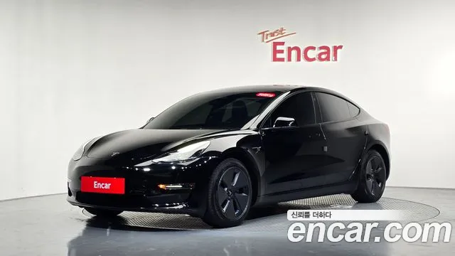 Фотография автомобиля — Tesla Model 3