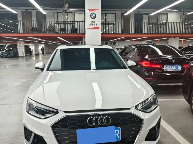 Audi A4L — Фото автомобиля 2