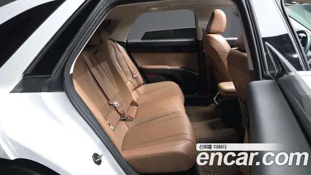 Hyundai Grandeur GN7 — Фото автомобиля 12