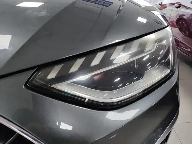 Audi A4L — Фото автомобиля 23