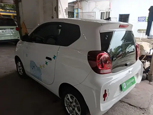 Roewe Clever — Фото автомобиля 4