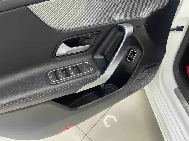 Mercedes-Benz Mercedes-Benz A-Class 2022 A 180 L Sport Sedan — Фото автомобиля 14