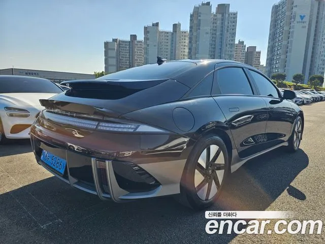 Hyundai Ioniq 6 — Фото автомобиля 4
