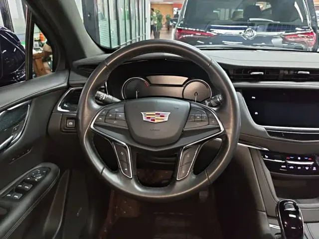 Cadillac XT5 — Фото автомобиля 10
