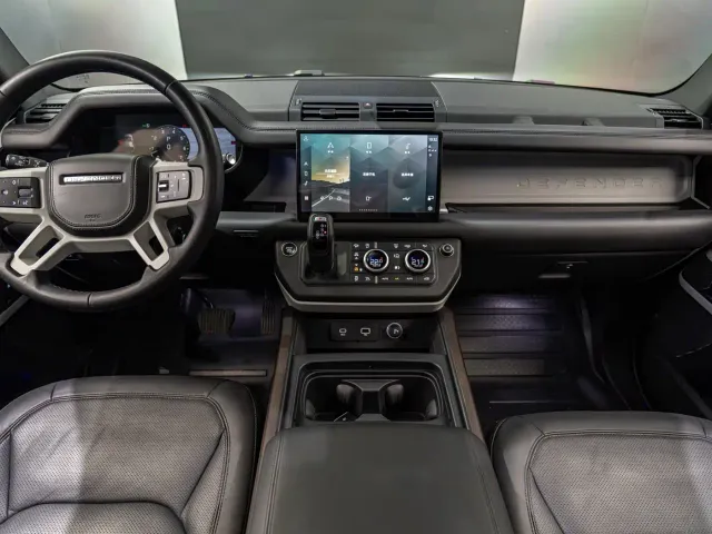 Land Rover Defender — Фото автомобиля 5