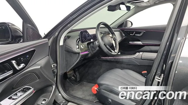 Mercedes-Benz E-Class — Фото автомобиля 10