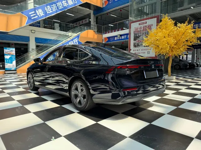 Honda Accord — Фото автомобиля 18