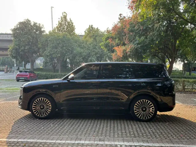 IM Motors LS8 — Фото автомобиля 20