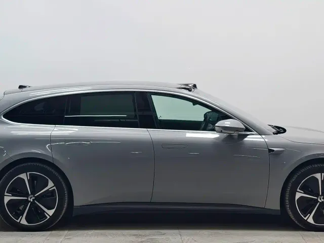 Nio ET5 Touring — Фото автомобиля 8