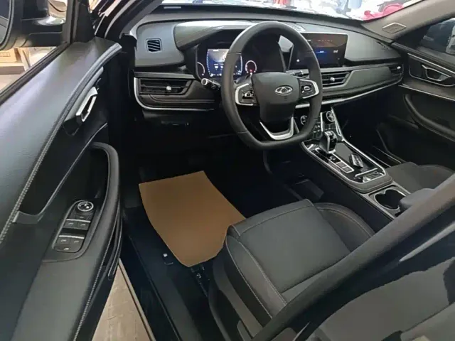 Chery Tiggo 8 — Фото автомобиля 15
